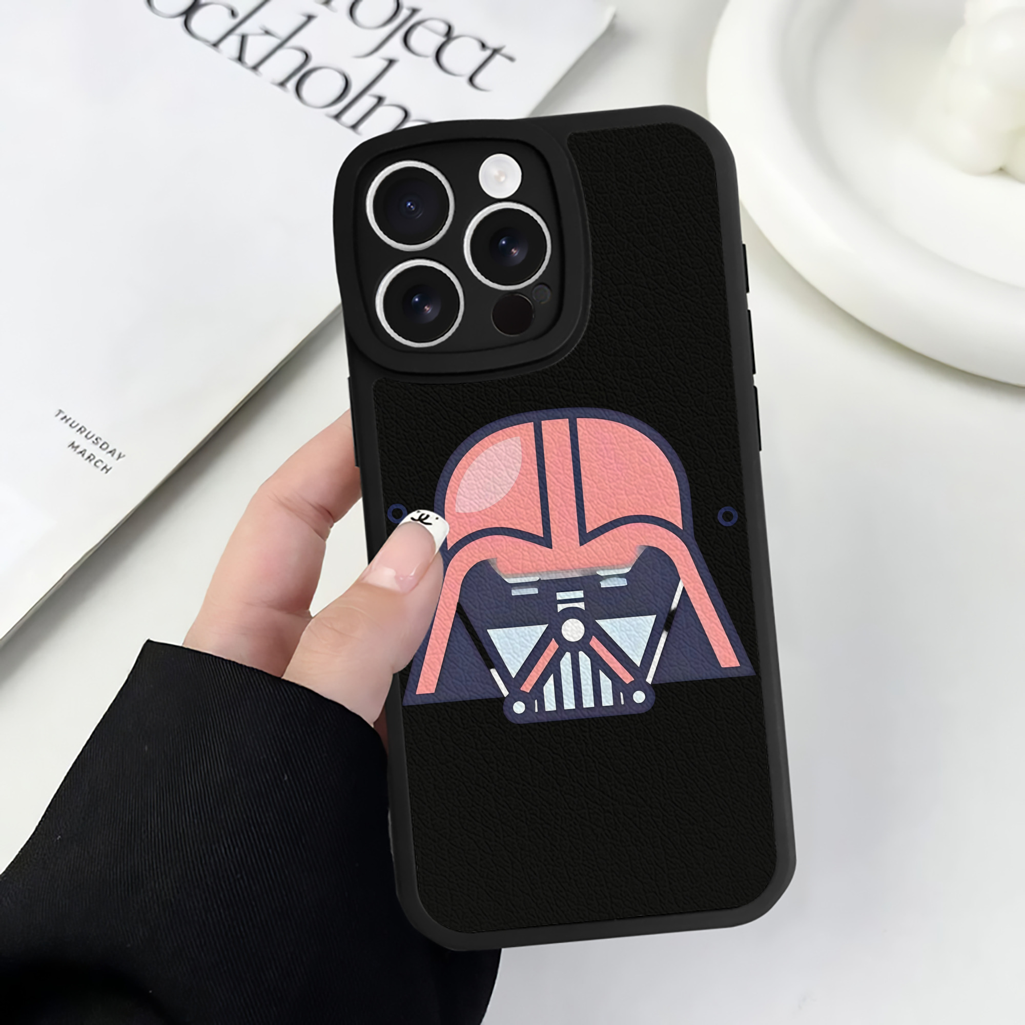 （画像用） スター・ウォーズ Star Wars 【iPhone 16シリーズ対応】シリコンスマホケース（レザー調） 材質：シリコン